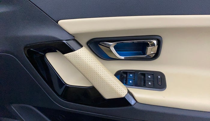 2021 Tata Safari XZA PLUS, Diesel, Automatic, 87,308 km, Driver Side Door Panels Control