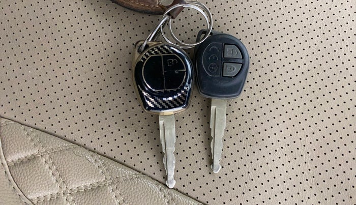 2022 Maruti Dzire VXI, Petrol, Manual, 67,369 km, Key Close Up