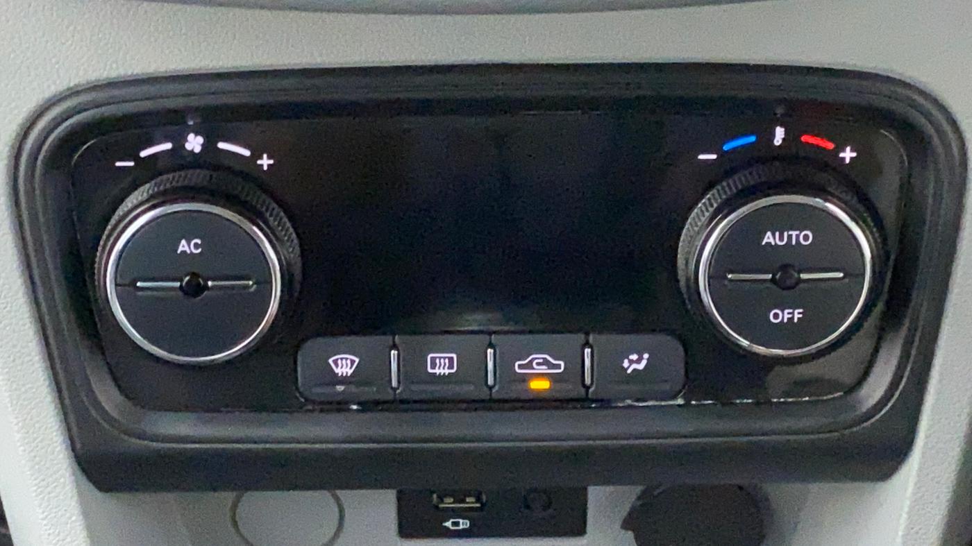 2020 Tata TIGOR XZ PLUS 1.2 REVOTRON, Petrol, Manual, 12,712 km, Automatic Climate Control