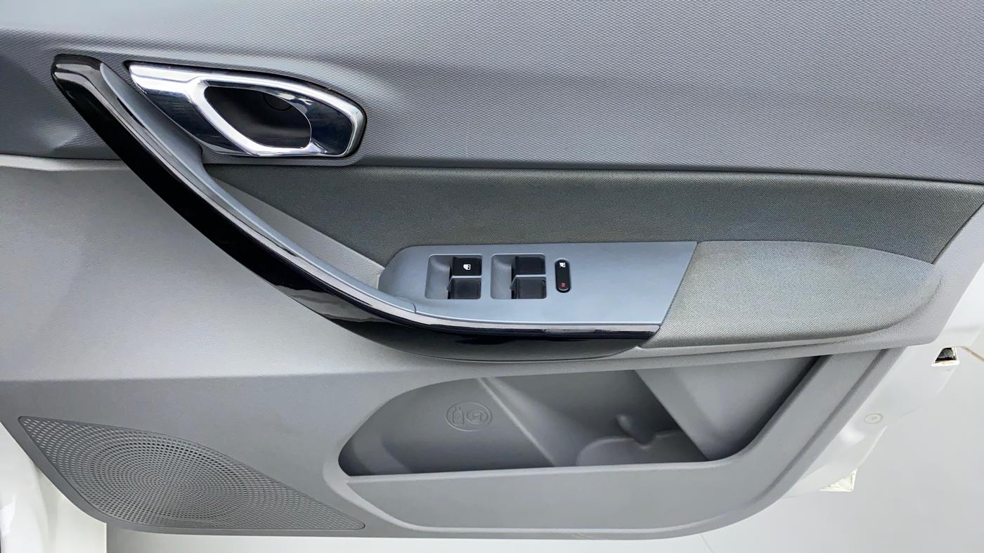 2020 Tata TIGOR XZ PLUS 1.2 REVOTRON, Petrol, Manual, 12,712 km, Driver Side Door Panels Control