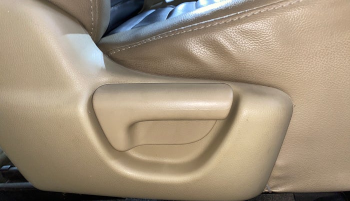 2013 Honda Brio S MT, Petrol, Manual, 27,749 km, Driver Side Adjustment Panel