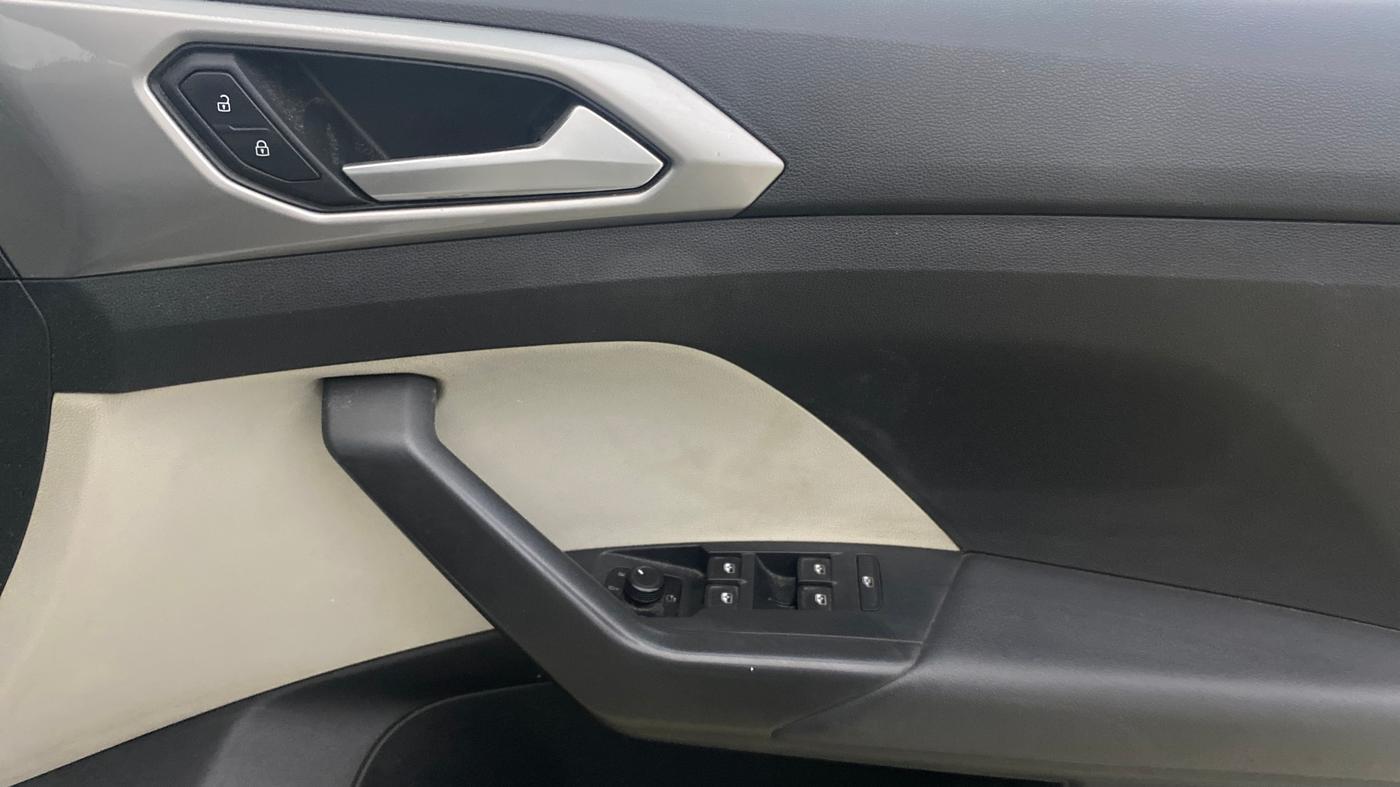 2021 Volkswagen TAIGUN GT PLUS 1.5 TSI DSG, Petrol, Automatic, 48,305 km, Driver Side Door Panels Control