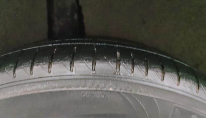 2019 Toyota Glanza G CVT, Petrol, Automatic, 94,002 km, Right Rear Tyre Tread