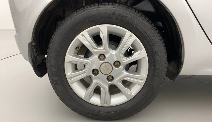 2018 Tata Tiago XZA PETROL, Petrol, Automatic, 49,185 km, Right Rear Wheel