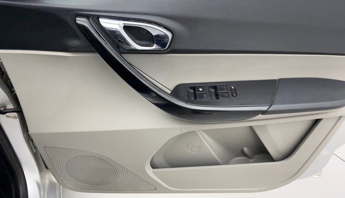 2018 Tata Tiago XZA PETROL, Petrol, Automatic, 49,185 km, Driver Side Door Panels Control
