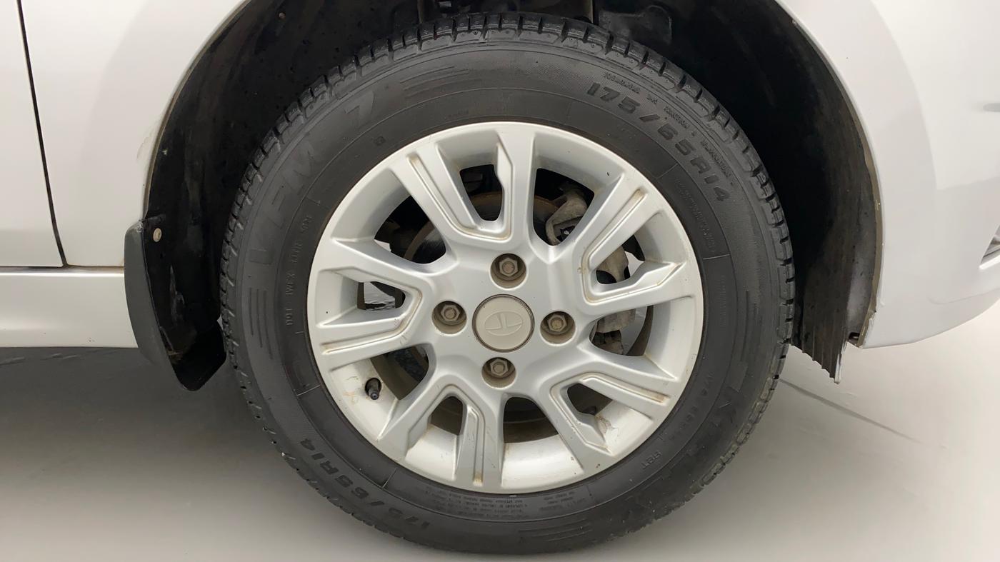 2018 Tata Tiago XZA PETROL, Petrol, Automatic, 49,185 km, Right Front Wheel