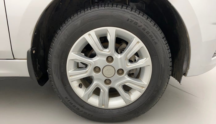 2018 Tata Tiago XZA PETROL, Petrol, Automatic, 49,185 km, Right Front Wheel
