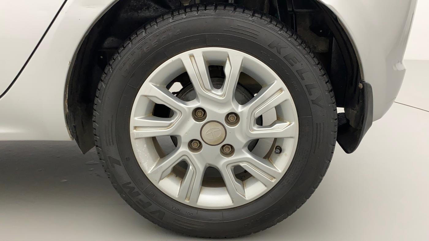 2018 Tata Tiago XZA PETROL, Petrol, Automatic, 49,185 km, Left Rear Wheel