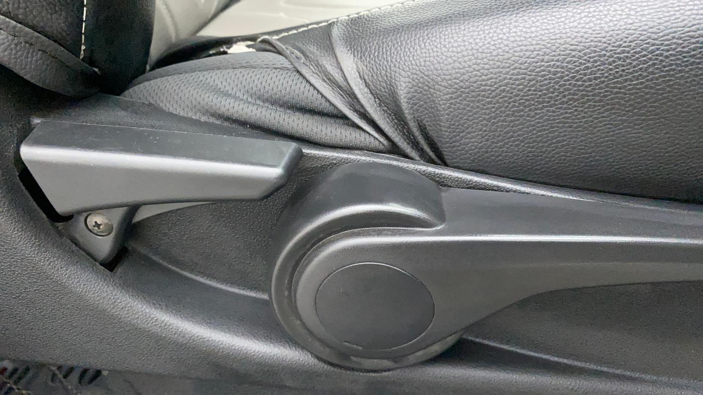 2018 Tata Tiago XZA PETROL, Petrol, Automatic, 49,185 km, Driver Side Adjustment Panel