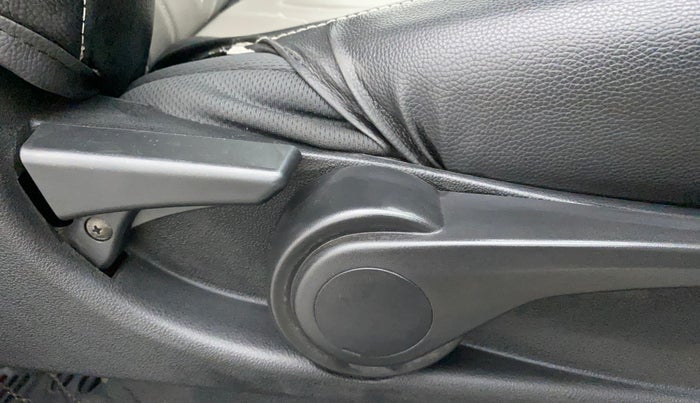2018 Tata Tiago XZA PETROL, Petrol, Automatic, 49,185 km, Driver Side Adjustment Panel