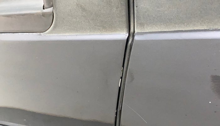 2016 Renault Duster RXL 1.6 PETROL, Petrol, Manual, 73,216 km, Front passenger door - Slightly dented