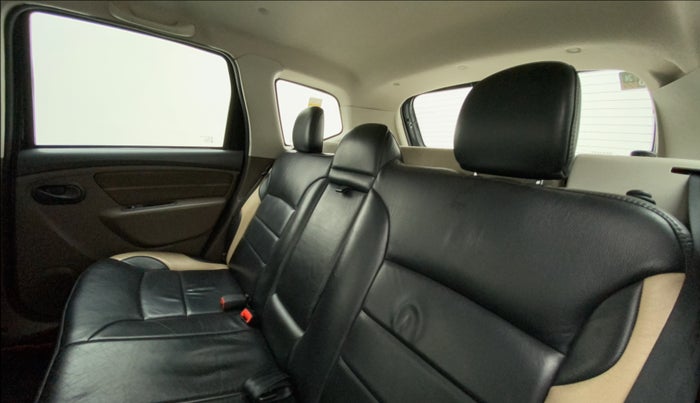 2016 Renault Duster RXL 1.6 PETROL, Petrol, Manual, 73,216 km, Right Side Rear Door Cabin