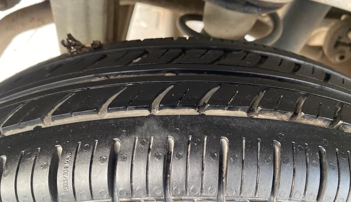 2014 Maruti Alto 800 LXI, Petrol, Manual, 20,420 km, Right Rear Tyre Tread