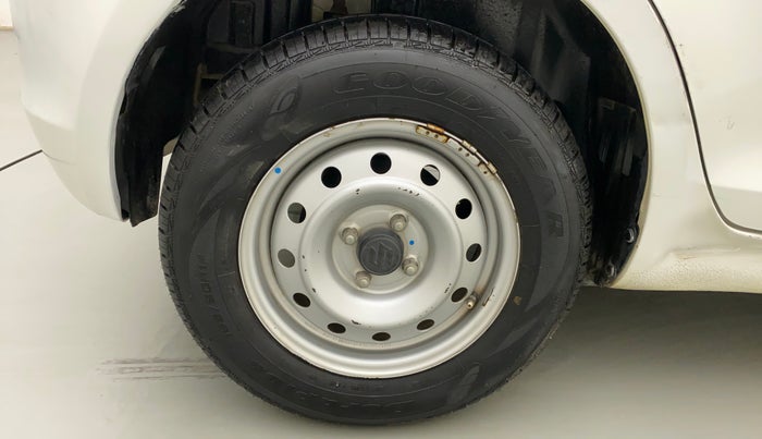 2012 Maruti Swift LXI, Petrol, Manual, 41,942 km, Right Rear Wheel