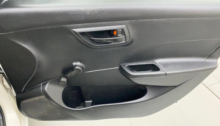 2012 Maruti Swift LXI, Petrol, Manual, 41,942 km, Driver Side Door Panels Control