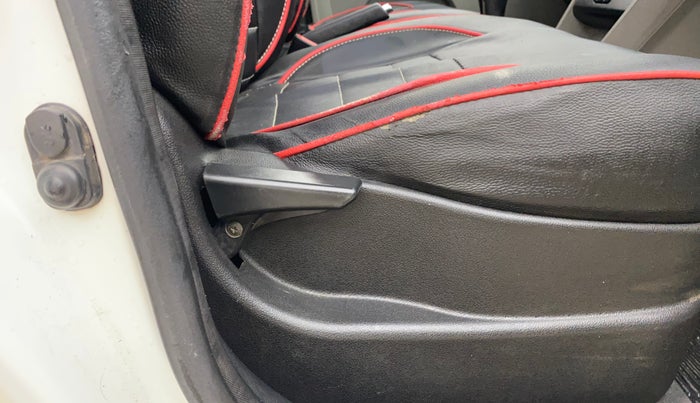 2018 Tata Tiago XT PETROL, CNG, Manual, 77,971 km, Driver Side Adjustment Panel