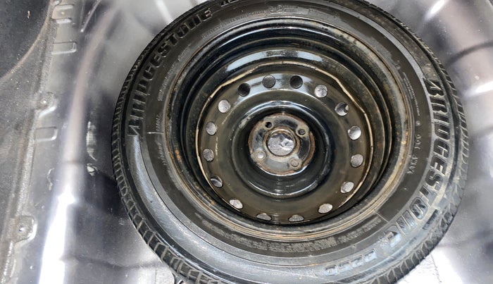 2012 Hyundai Verna FLUIDIC 1.4 CRDI, Diesel, Manual, 1,35,592 km, Spare Tyre