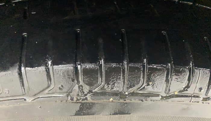 2012 Hyundai Verna FLUIDIC 1.4 CRDI, Diesel, Manual, 1,35,592 km, Left Front Tyre Tread