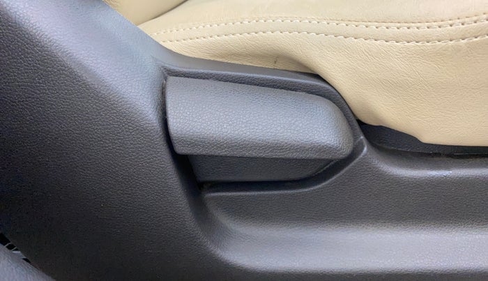 2012 Hyundai Verna FLUIDIC 1.4 CRDI, Diesel, Manual, 1,35,592 km, Driver Side Adjustment Panel