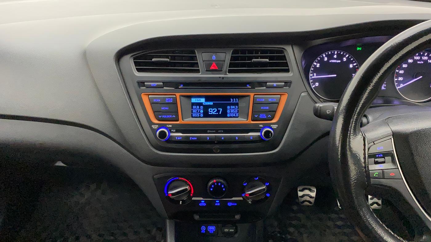 2015 Hyundai i20 Active 1.2 S, Petrol, Manual, 49,181 km, Air Conditioner