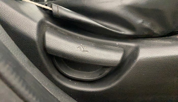 2014 Hyundai Grand i10 SPORTZ AT 1.2 KAPPA VTVT, Petrol, Automatic, 96,224 km, Driver Side Adjustment Panel