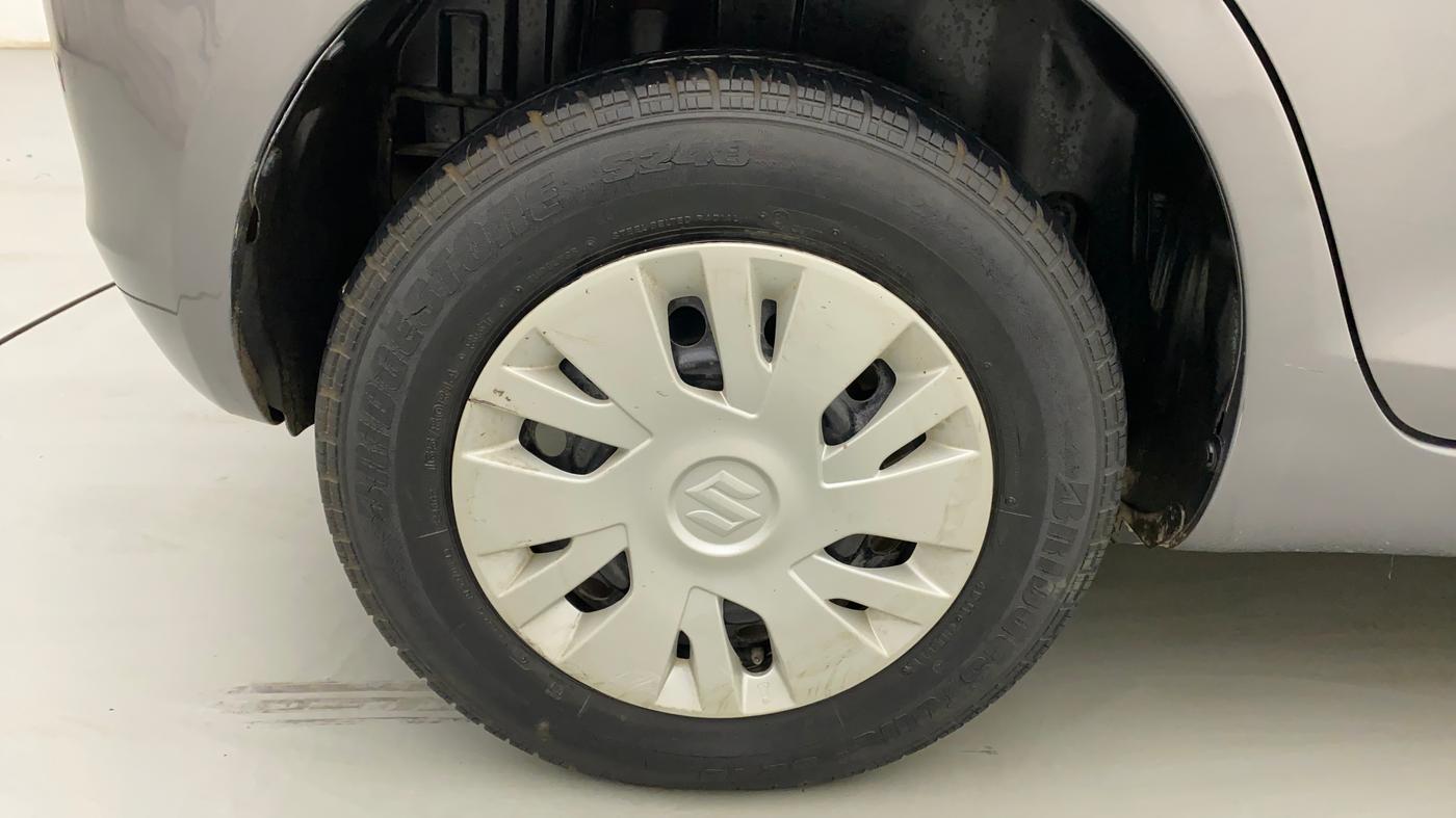 2012 Maruti Swift VXI, Petrol, Manual, 41,576 km, Right Rear Wheel