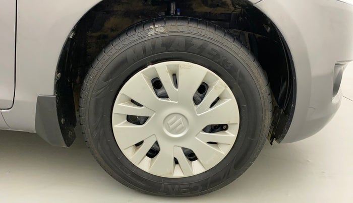 2012 Maruti Swift VXI, Petrol, Manual, 41,576 km, Right Front Wheel