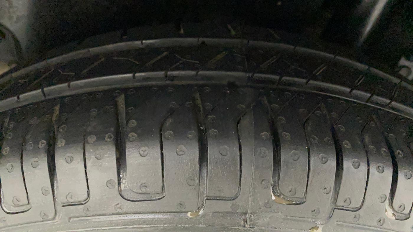 2012 Maruti Swift VXI, Petrol, Manual, 41,576 km, Left Rear Tyre Tread