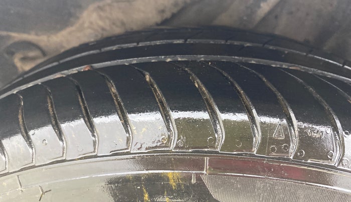 2016 Honda Amaze 1.2L I-VTEC S, Petrol, Manual, 95,947 km, Left Rear Tyre Tread