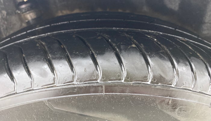 2016 Honda Amaze 1.2L I-VTEC S, Petrol, Manual, 95,947 km, Right Rear Tyre Tread