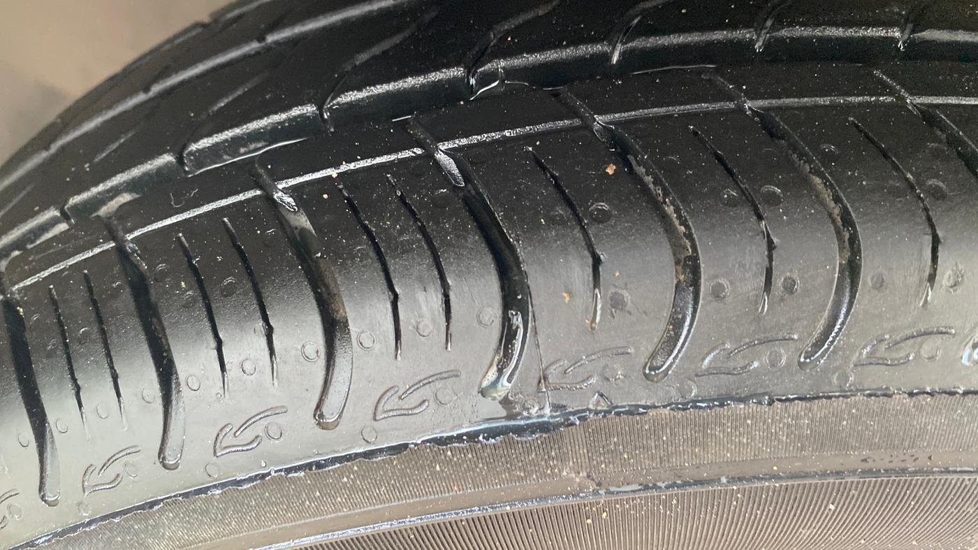 2021 Maruti IGNIS ZETA 1.2 AMT, Petrol, Automatic, 58,846 km, Left Front Tyre Tread