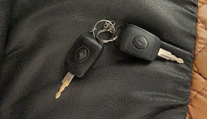 2017 Renault Kwid RXT 0.8, Petrol, Manual, 33,767 km, Key Close Up