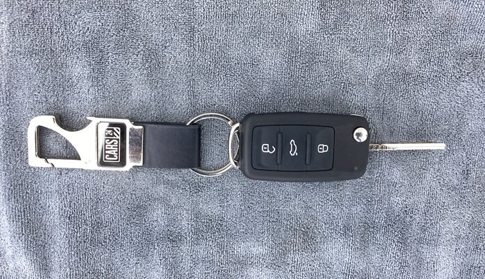 2019 Volkswagen Ameo HIGHLINE PLUS 1.0, Petrol, Manual, 27,867 km, Key Close Up