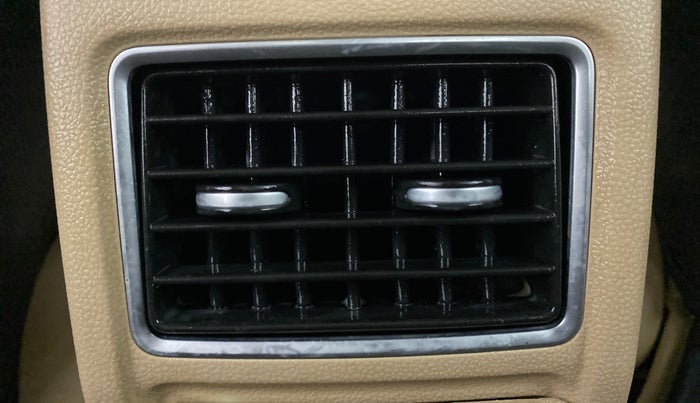 2019 Volkswagen Ameo HIGHLINE PLUS 1.0, Petrol, Manual, 27,867 km, Rear AC Vents