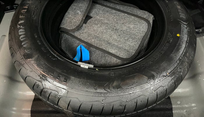 2025 KIA SELTOS HTX (O)1.5 Petrol MT, Petrol, Manual, 8,337 km, Spare Tyre