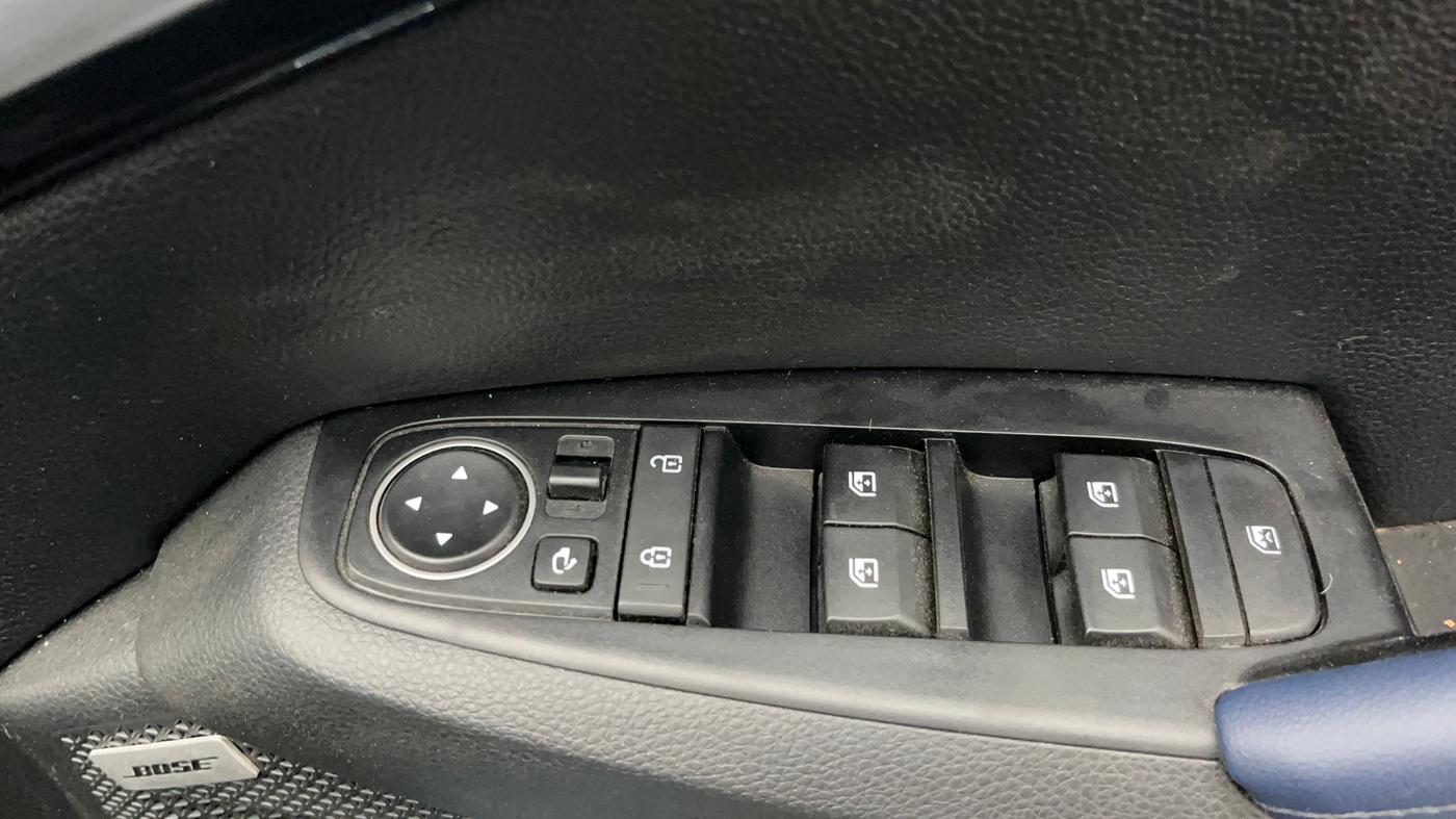 2025 KIA SELTOS HTX (O)1.5 Petrol MT, Petrol, Manual, 8,337 km, Driver Side Door Panels Control