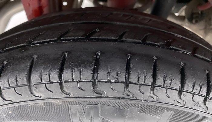 2014 Maruti Alto 800 LXI, Petrol, Manual, 27,620 km, Right Rear Tyre Tread