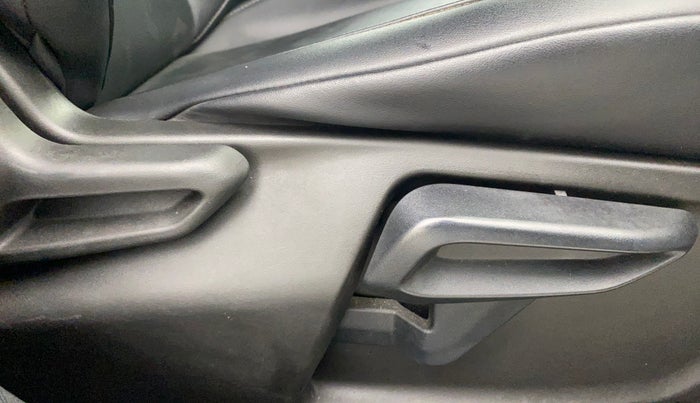 2022 Tata NEXON XZ PLUS (O) DIESEL DARK EDITION, Diesel, Manual, 90,165 km, Driver Side Adjustment Panel