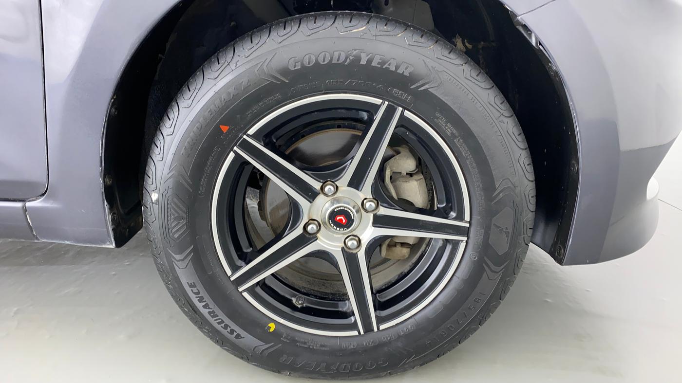 2015 Hyundai Elite i20 MAGNA 1.2, Petrol, Manual, 44,554 km, Right Front Wheel