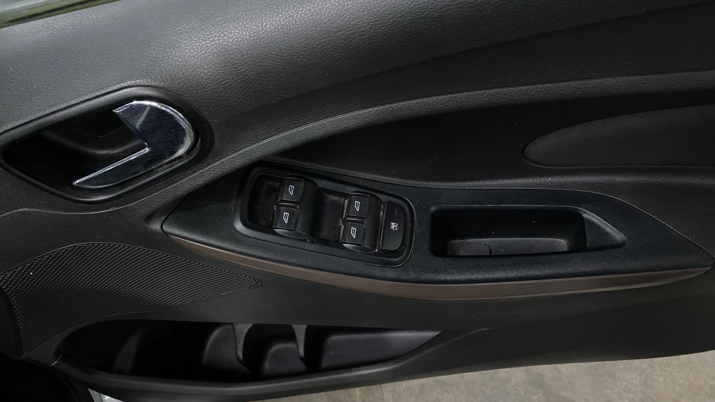 2018 Ford FREESTYLE TITANIUM PLUS 1.5 DIESEL, Diesel, Manual, 34,348 km, Driver Side Door Panels Control