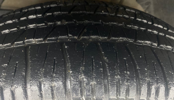 2017 Mahindra XUV500 W6 1.99, Diesel, Manual, 63,827 km, Left Front Tyre Tread