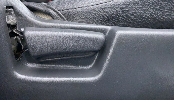2017 Maruti Alto K10 VXI P, Petrol, Manual, 16,322 km, Driver Side Adjustment Panel
