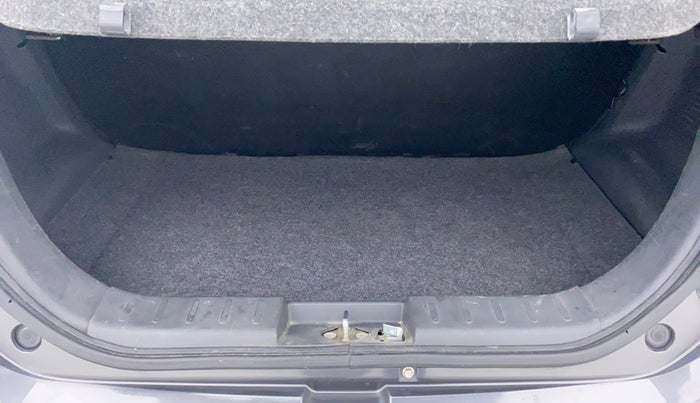 2017 Maruti Alto K10 VXI P, Petrol, Manual, 16,322 km, Boot Inside