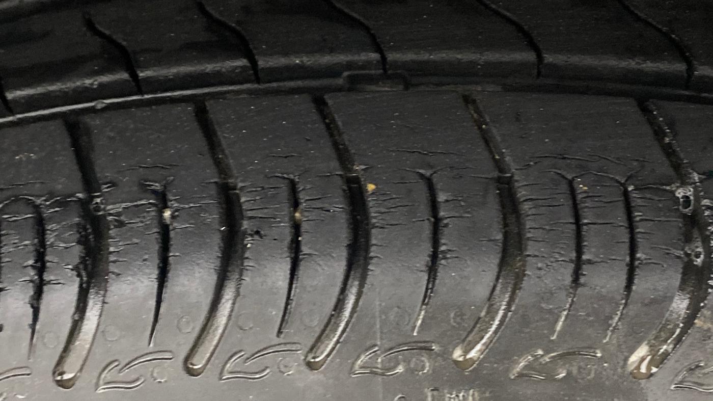 2019 Maruti S PRESSO VXI+, Petrol, Manual, 15,941 km, Right Front Tyre Tread