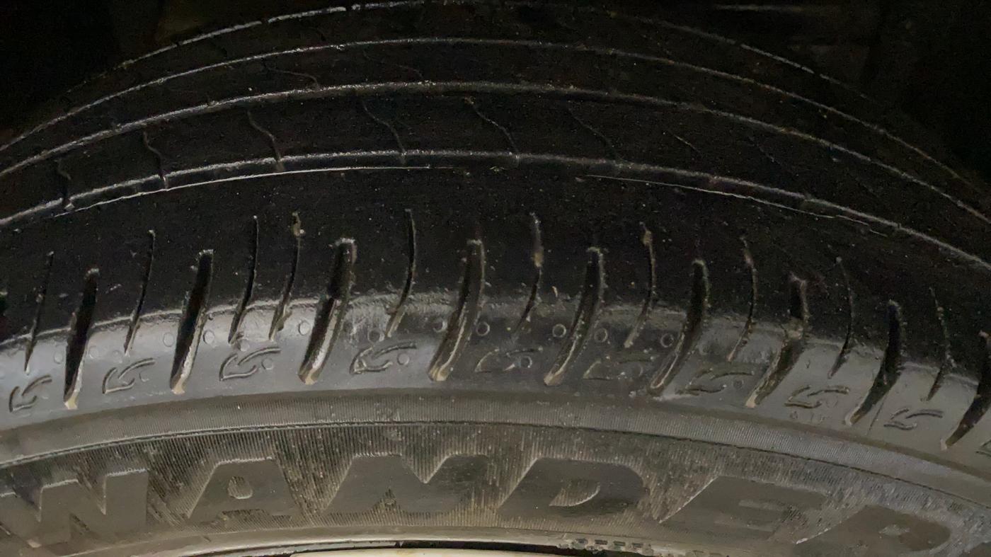 2021 Maruti Vitara Brezza VXI, Petrol, Manual, 52,709 km, Right Front Tyre Tread
