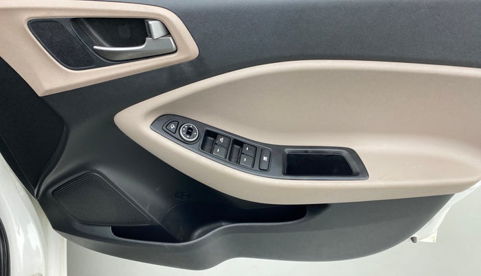 2018 Hyundai Elite i20 1.4 CRDI ASTA (O), Diesel, Manual, 41,112 km, Driver Side Door Panels Control