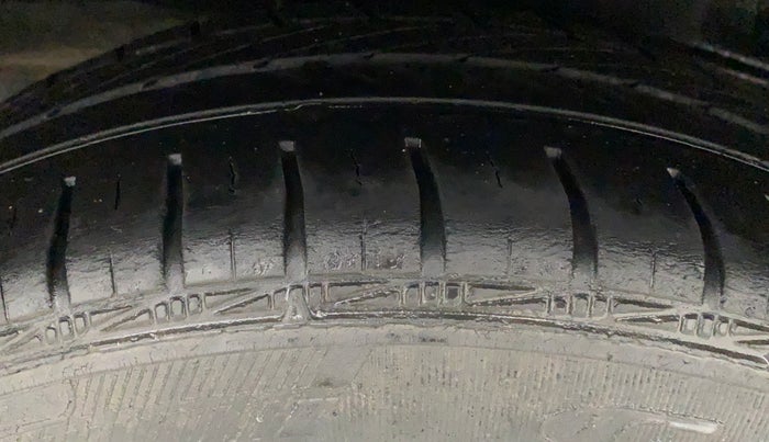 2014 Toyota Etios CROSS 1.2 G, Petrol, Manual, 47,055 km, Right Rear Tyre Tread