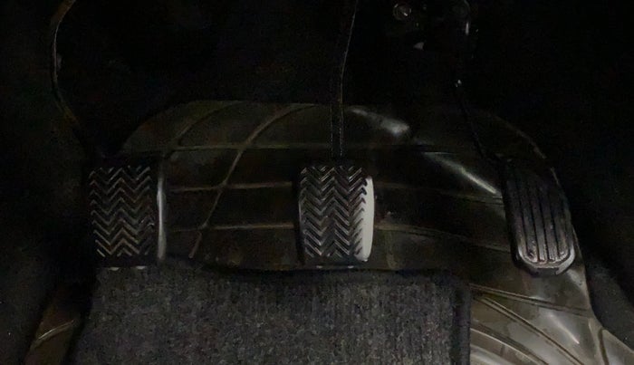 2014 Toyota Etios CROSS 1.2 G, Petrol, Manual, 47,055 km, Pedals