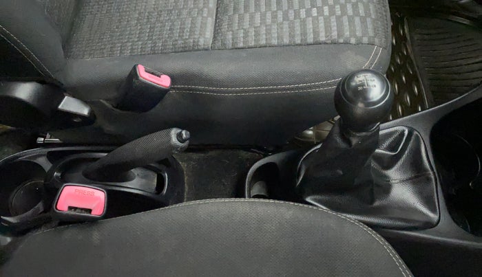 2014 Toyota Etios CROSS 1.2 G, Petrol, Manual, 47,055 km, Gear Lever