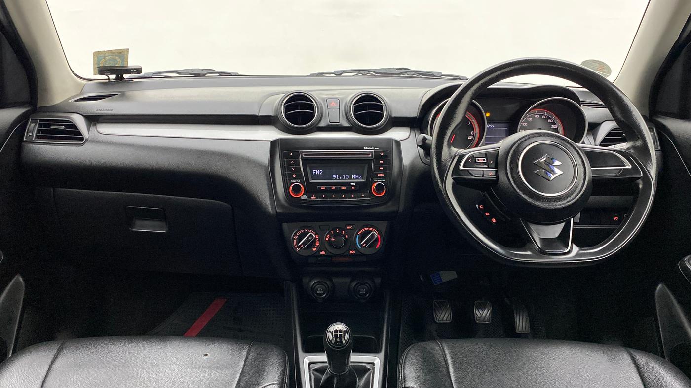 2018 Maruti Swift VXI, Petrol, Manual, 44,590 km, Dashboard